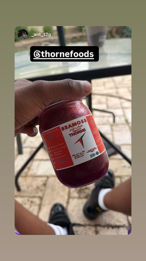 Customer story from @thorne_seamoss Instagram Reviews highlight, story 34.